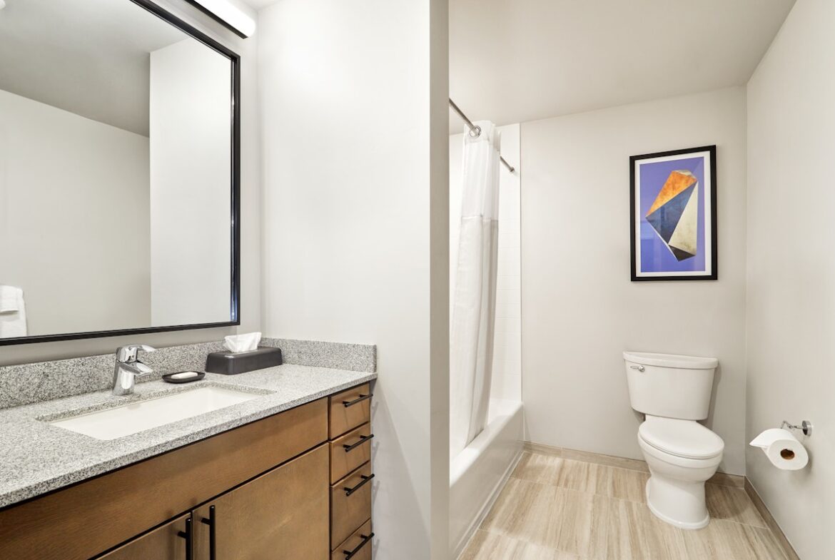Club Wyndham Moab Bathroom