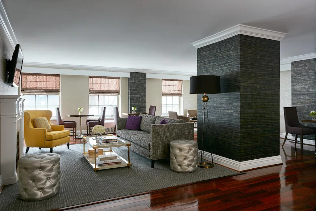 Best Historical Places to Visit in USA: Marriott Vacation Club at The Mayflower, Washington, DC Living Room