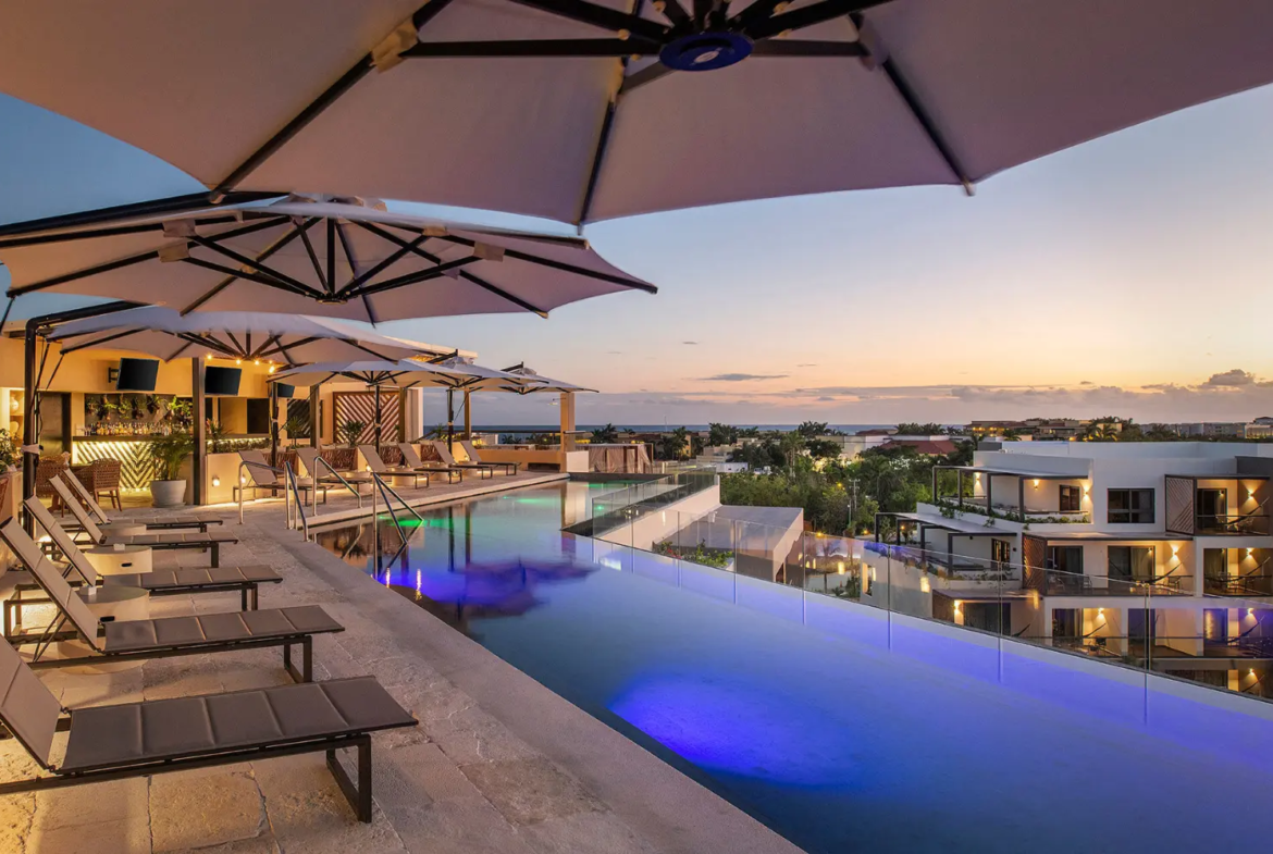 Ventus Ha at Marina El Cid Spa & Beach Resort Rooftop Pool