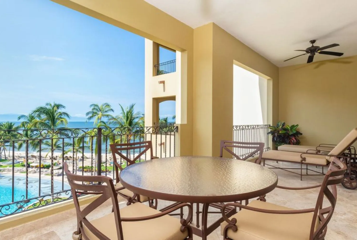 Villa La Estancia Beach Resort Balcony