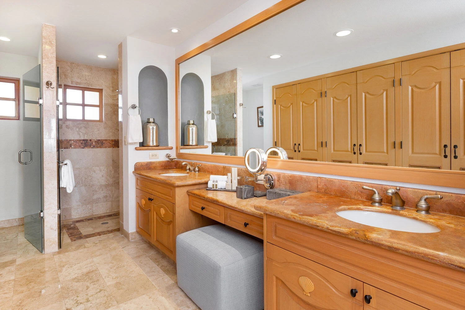 Villa La Estancia Beach Resort Bathroom