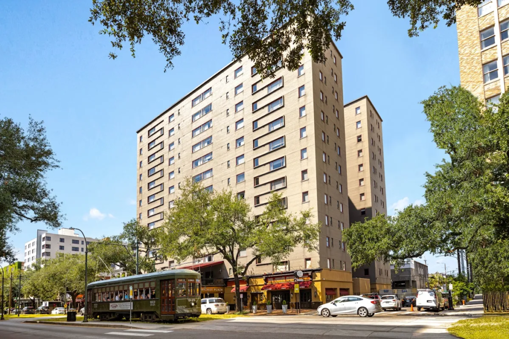 WorldMark Avenue Plaza Building