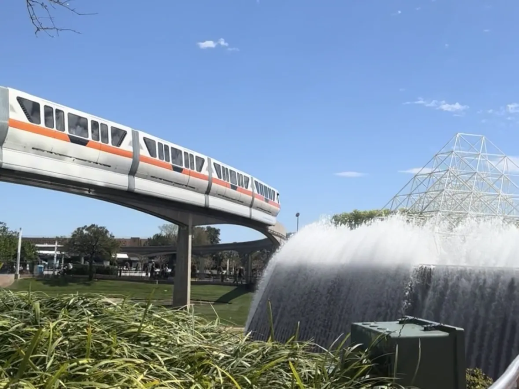 Disney Deluxe Resort Perks: Monorail