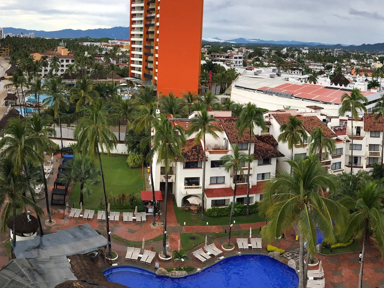 plaza pelicanos grand beach resort