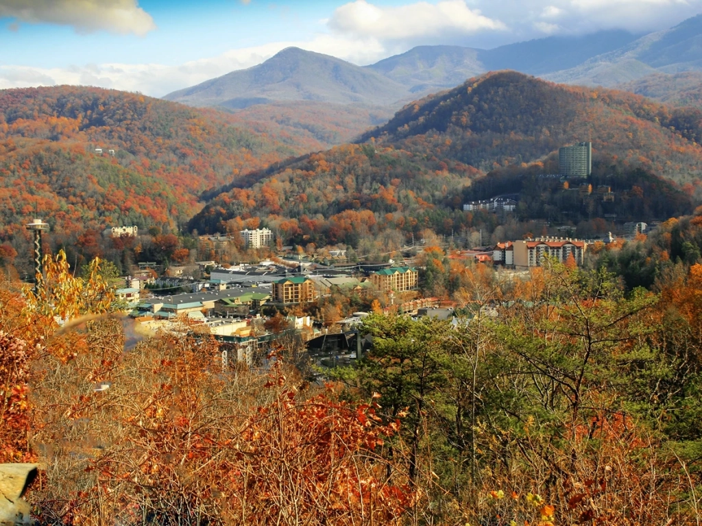 Thanksgiving Vacation Ideas: Gatlinburg