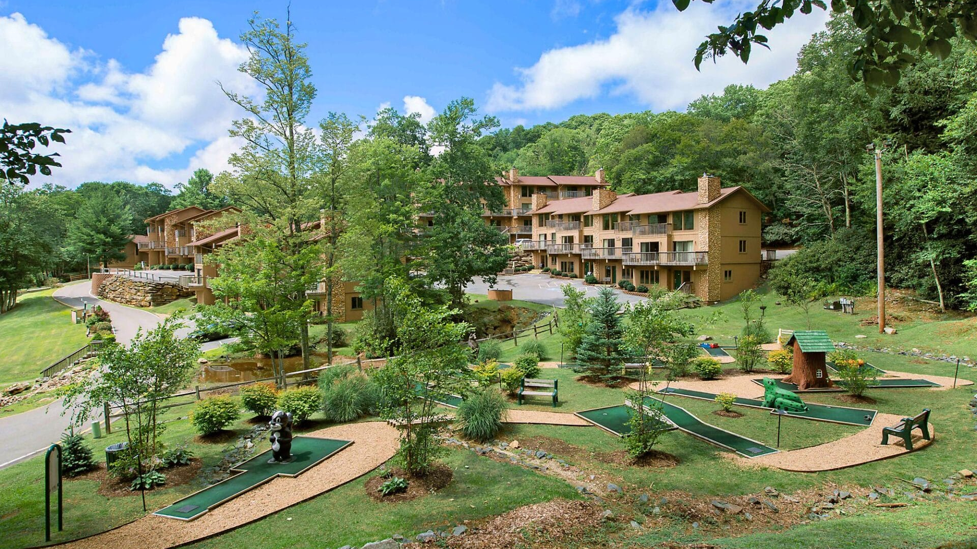 Cheapest Way to Travel in North Carolina: Blue Ridge Village by Bluegreen Vacations